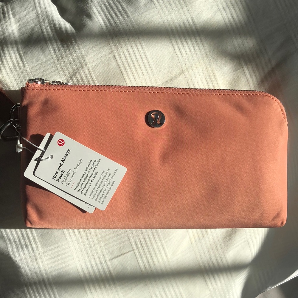 NWT Lululemon Now and Always Pouch Wrist Clutch Pink Savanna